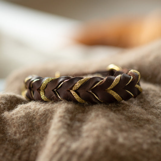 Enfärgat Halvstryp Brunt