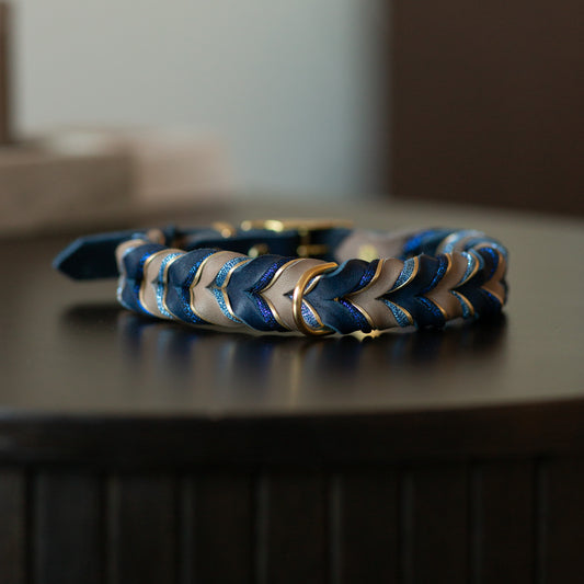 Fast halsband - Mörkblå & Greige (41+8,5 cm)