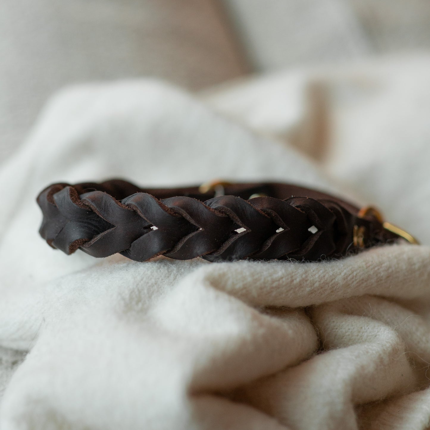 Halvstryp - Brun med mässing 30+9cm